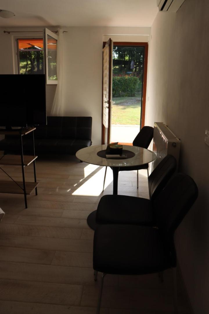 Apartments Matelici Divsici Exterior photo
